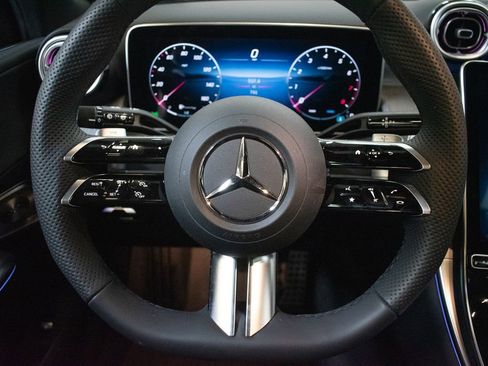 Used 2026 Mercedes-Benz GLC 300 4MATIC image 12