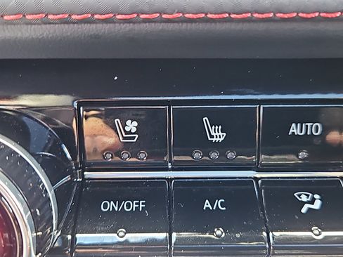 Used 2026 Chevrolet Equinox RS w/ Convenience Package III image 15