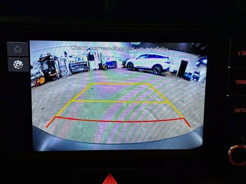 Used 2022 Kia Soul LX w/ Technology Package FWD image 13