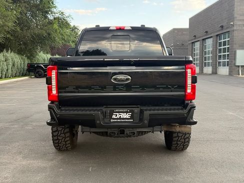 Used 2023 Ford F350 Lariat w/ Lariat Ultimate Package AWD/4WD image 11