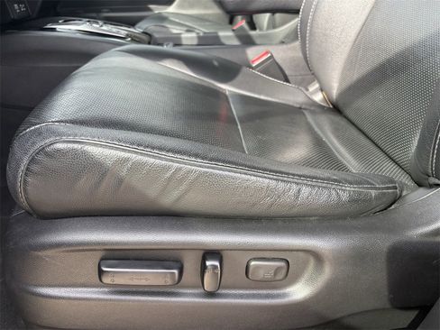 Used 2020 Honda Pilot Elite image 13