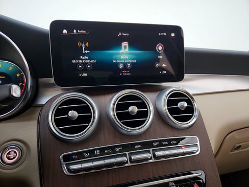 Certified 2022 Mercedes-Benz GLC 300 image 13