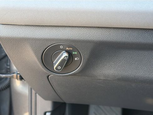 New 2026 Volkswagen Jetta SE image 30