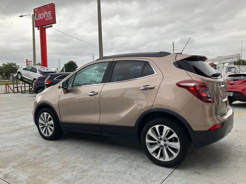 Used 2019 Buick Encore Preferred image 2