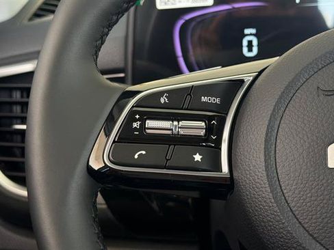 New 2026 Kia Seltos S FWD image 28