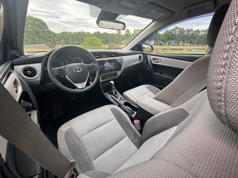 Used 2017 Toyota Corolla LE FWD image 15