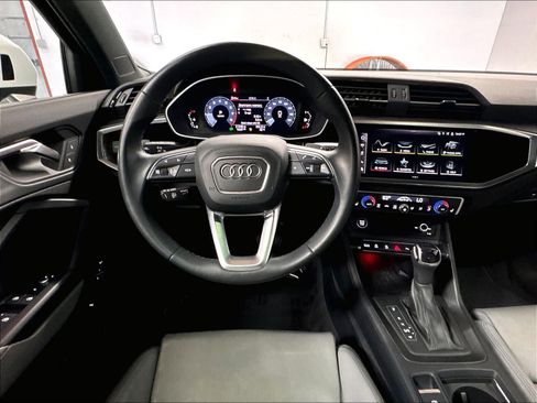 Used 2023 Audi Q3 2.0T Premium Plus w/ Premium Plus Package AWD/4WD image 8