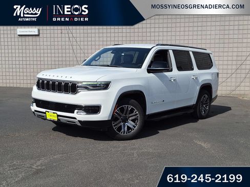 Used 2024 Jeep Wagoneer L Series II RWD image 1