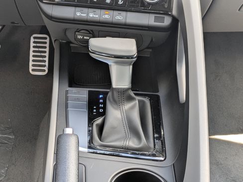 Used 2025 Hyundai Elantra Sport FWD image 7