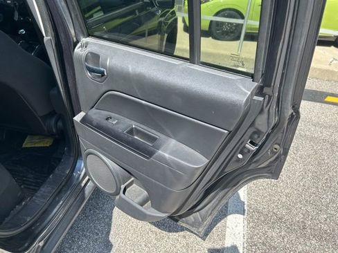 Used 2014 Jeep Patriot Sport w/ Power Value Group image 23