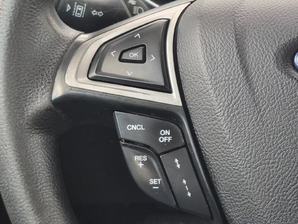 Used 2020 Ford Fusion SE FWD image 16