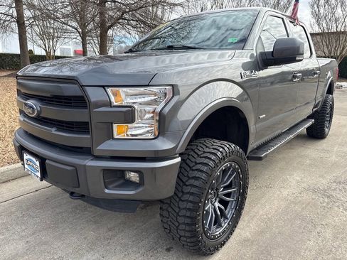 Used 2015 Ford F150 Lariat image 4