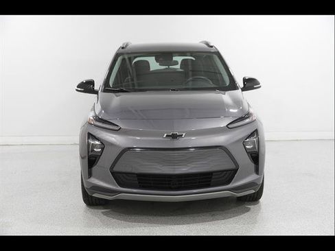 Used 2023 Chevrolet Bolt EUV LT FWD image 2
