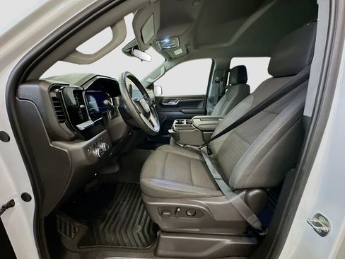Used 2024 GMC Sierra 1500 Elevation image 13