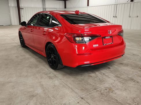 Used 2023 Honda Civic Sport image 3