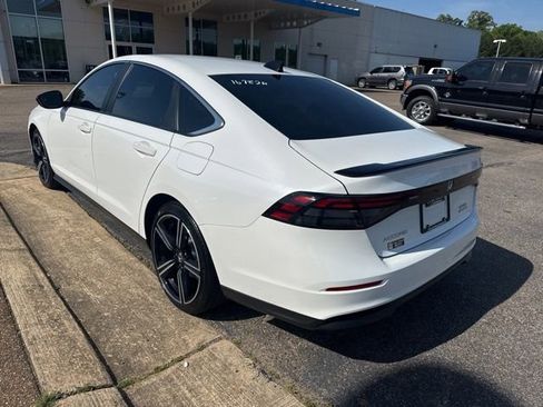 Used 2024 Honda Accord Sport image 4