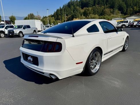 Used 2013 Ford Mustang Premium image 4