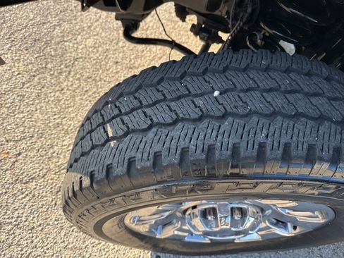 Used 2019 Ford F250 Lariat w/ Lariat Ultimate Package image 4