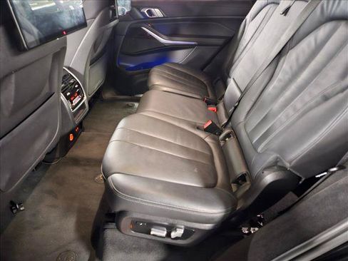 Used 2021 BMW X7 xDrive40i w/ Parking Assistance Package AWD/4WD image 18