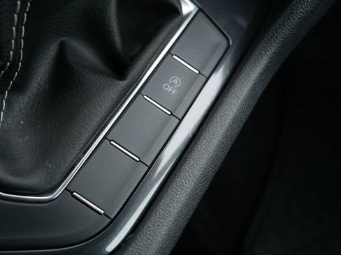 Used 2024 Volkswagen Tiguan S image 34