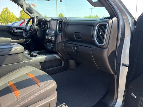 Used 2021 GMC Sierra 1500 AT4 w/ AT4 Value Package AWD/4WD image 10