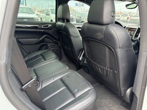 Used 2014 Porsche Cayenne image 13