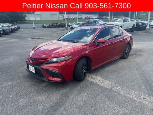 Used 2023 Toyota Camry SE FWD image 7