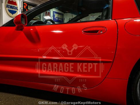 Used 1997 Chevrolet Corvette Coupe w/ Roof Pkg image 30