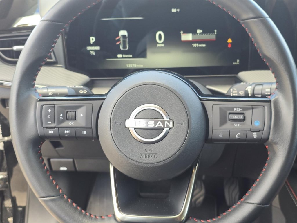 Used 2026 Nissan Kicks SR FWD image 14