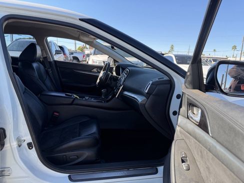 Used 2016 Nissan Maxima SR image 19
