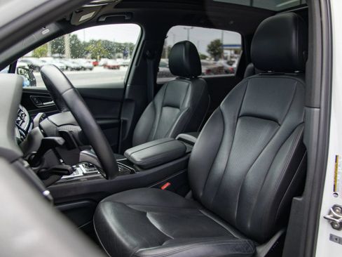 Used 2019 Audi Q7 3.0T Prestige AWD/4WD image 19