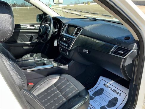 Used 2016 Mercedes-Benz GL 450 4MATIC image 36