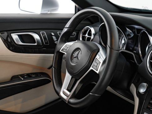 Used 2015 Mercedes-Benz SL 400 image 17