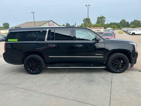 Used 2015 GMC Yukon XL Denali w/ Touring Package AWD/4WD image 4