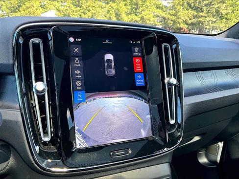 Used 2023 Volvo C40 P8 Recharge Plus AWD/4WD image 23