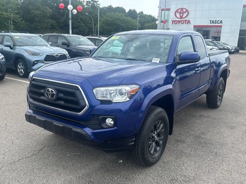 Used 2022 Toyota Tacoma SR5 AWD/4WD image 5