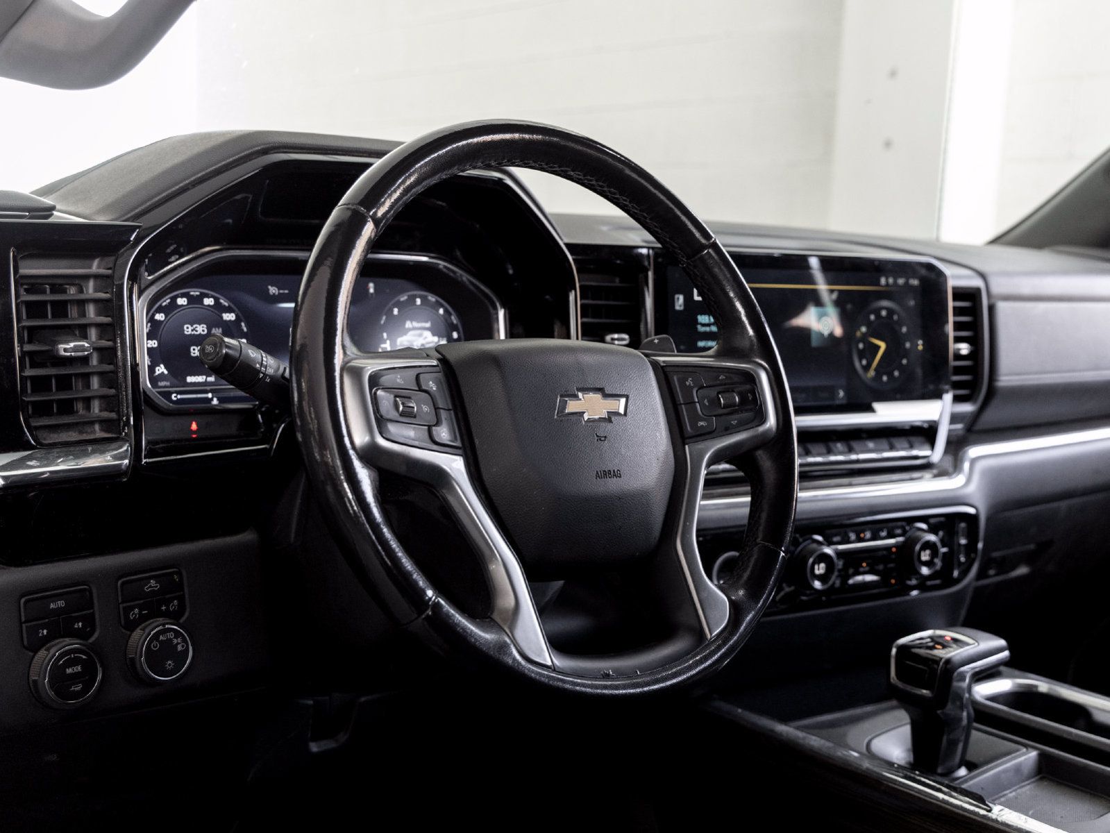 Used 2023 Chevrolet Silverado 1500 LT w/ Protection Package AWD/4WD image 13