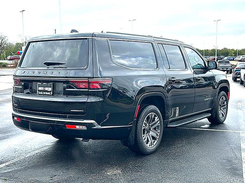 Used 2023 Jeep Wagoneer L Series II w/ Convenience Group I image 8