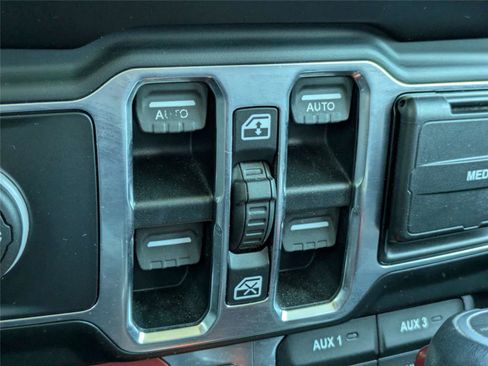 Used 2019 Jeep Wrangler Unlimited Rubicon AWD/4WD image 24