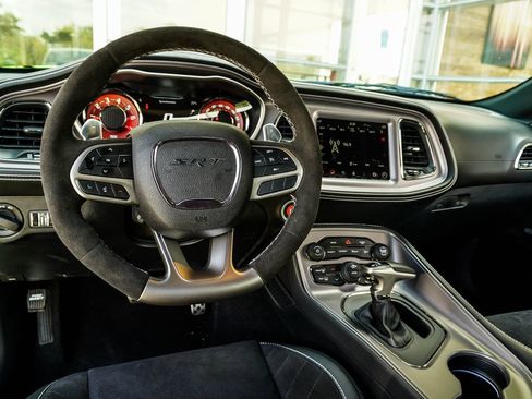 Used 2023 Dodge Challenger SRT Hellcat w/ Driver Convenience Group RWD image 20