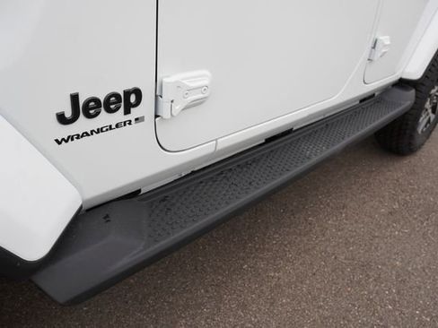 New 2026 Jeep Wrangler Unlimited Sahara AWD/4WD image 10