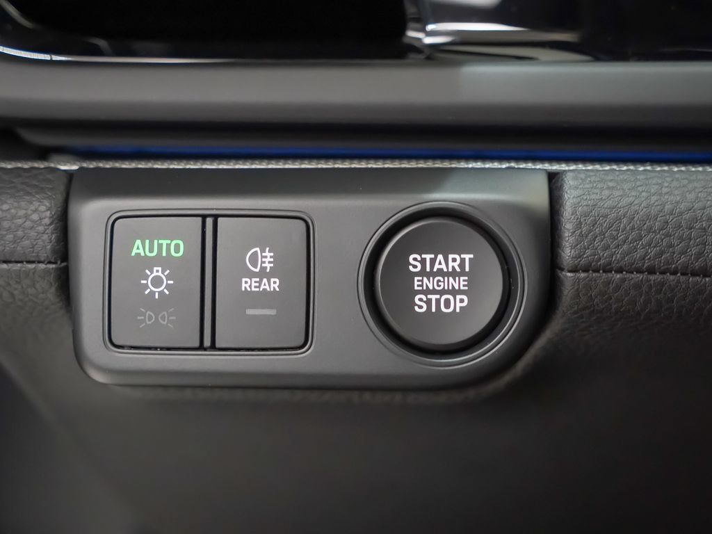 Certified 2026 Porsche Panamera 4 AWD/4WD image 31