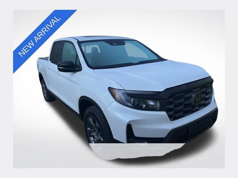 Used 2025 Honda Ridgeline TrailSport image 1
