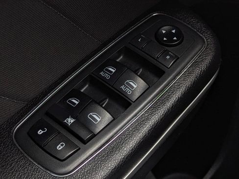 Used 2019 Dodge Charger SXT w/ Cold Weather Package AWD/4WD image 27