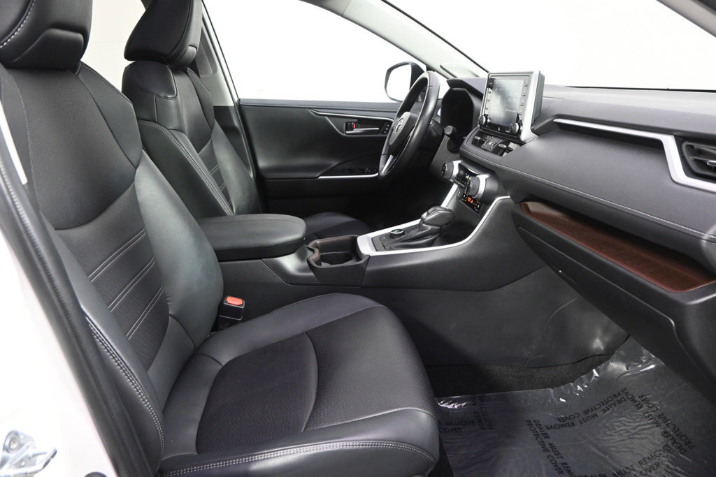 Used 2021 Toyota RAV4 Limited AWD/4WD image 16