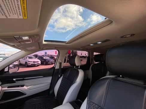 Used 2022 Kia Telluride S image 19