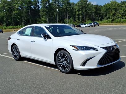 New 2025 Lexus ES 300h w/ Premium Package