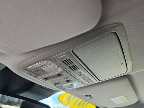 Used 2019 Honda CR-V Touring image 29
