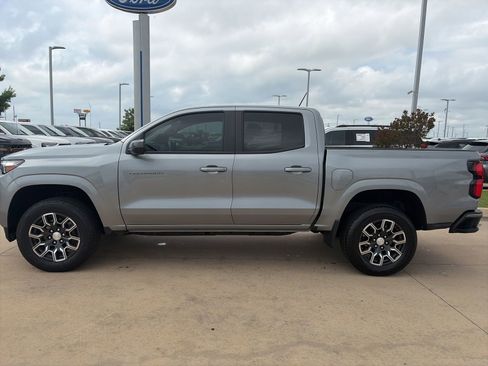 Used 2024 Chevrolet Colorado LT w/ LT Convenience Package III RWD image 2