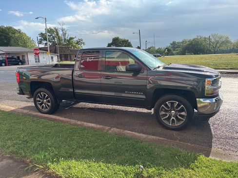 Used 2017 Chevrolet Silverado 1500 LT w/ All Star Edition image 7